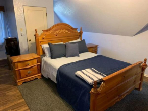 Diamond Apartment with GYM - 2 miles to Fort Sill & just blocks to downtown!